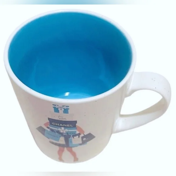 Amanda Greenwood Large Designer Inspired Mug with Blue Interior, New With Tags - Picture 2 of 3